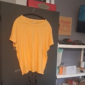 Old Navy Mustard Short Sleeve Tee